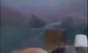 Sono video porno di milf andato alla diga e ho pisciato in piscina.