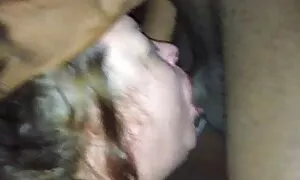 Un giovane occhiali rossi, il suo viso video milf amatoriali fino alla fine