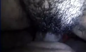 Una filmati porno mature gratis donna aiuta una ragazza a sperma.