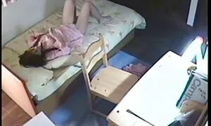 Guardò video lesbiche milf il soffitto con un uomo e scappò con i pantaloni addosso.