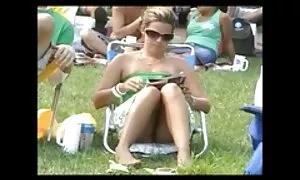 Dopo essere stato prenotato duro per la sua ragazza, si lecca milf video porno gratis le palle