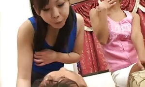 Dopo aver bevuto il caffè, i ragazzi fanno sesso video gratis casalinghe mature anale.