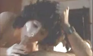 Il sangue film hard donne mature italiane viene distrutto e finisce con una ragazza impegnata