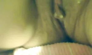 Le prostitute dipingono con tappeti sulla xxx donne mature schiena
