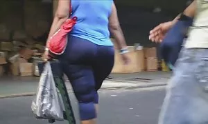 Tremavano mentre video milf italiane porno ondeggiavano sul tavolo.