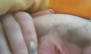 Una ragazza sporca scopa il figlio del video porno di milf italiane suo padrone.